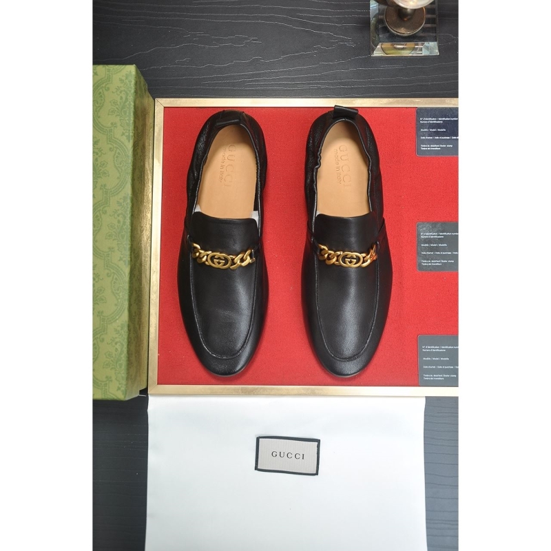 G*u*i casual shoes